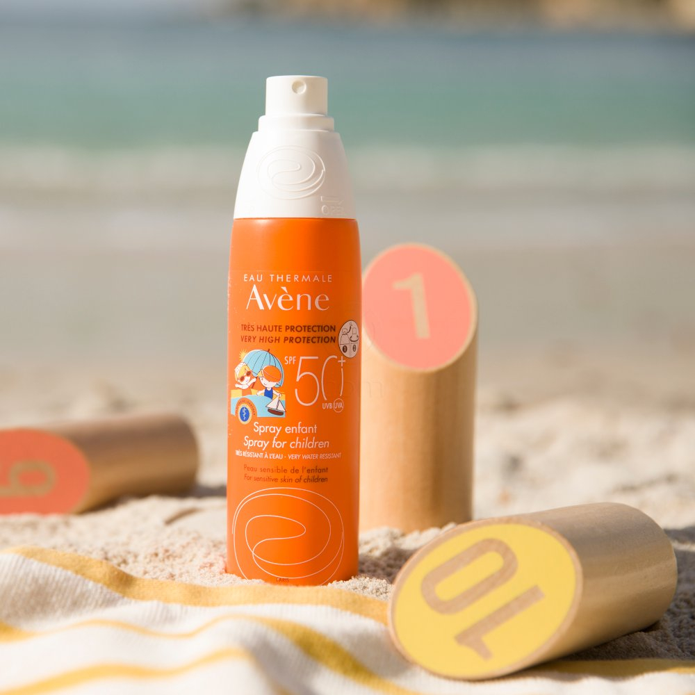 Eau Thermale Avene Sun Otroško pršilo z visoko zaščito pred soncem - ZF50+ (200 ml)