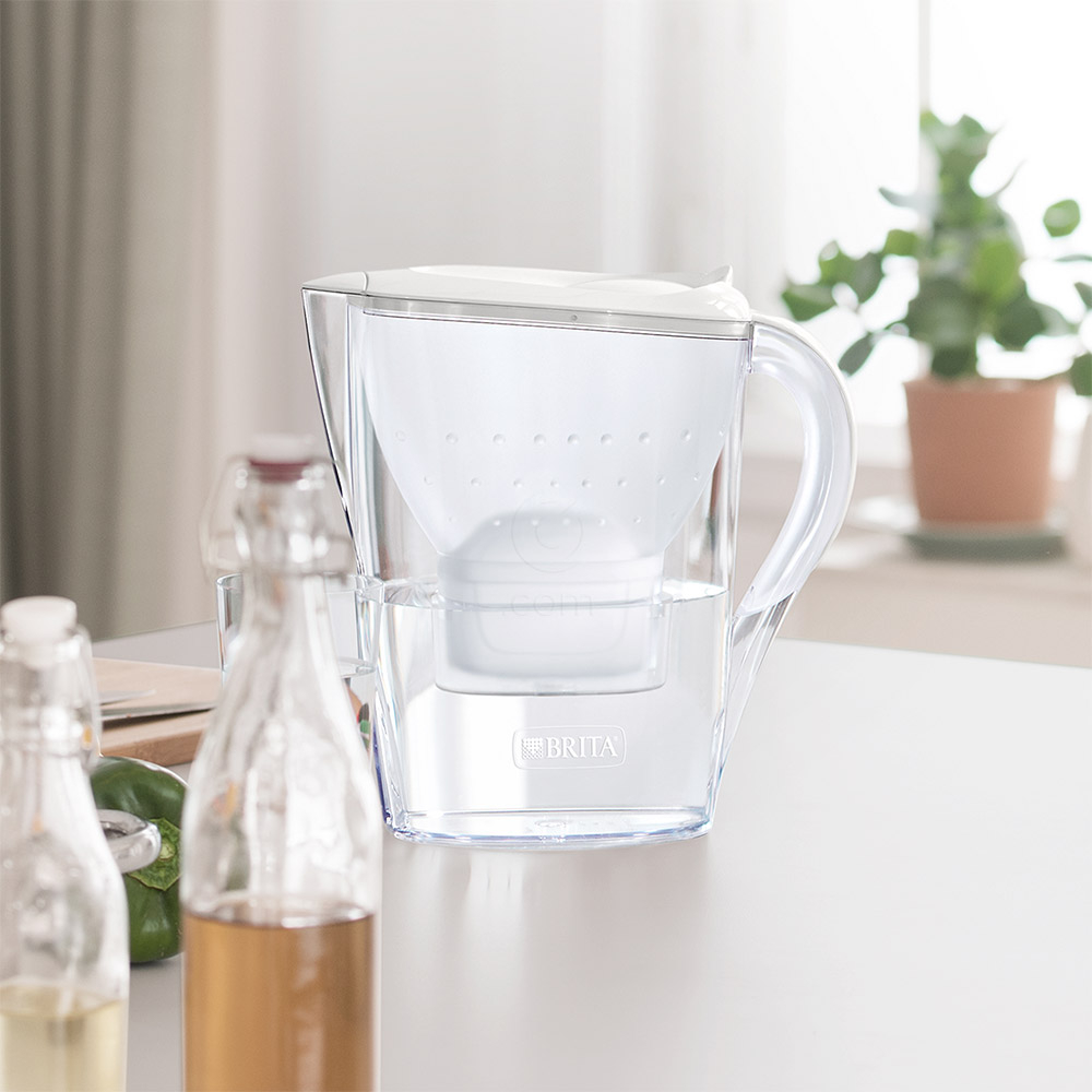 Brita Marella Cool, vrč za filtriranje vode - bel (2,4 l)