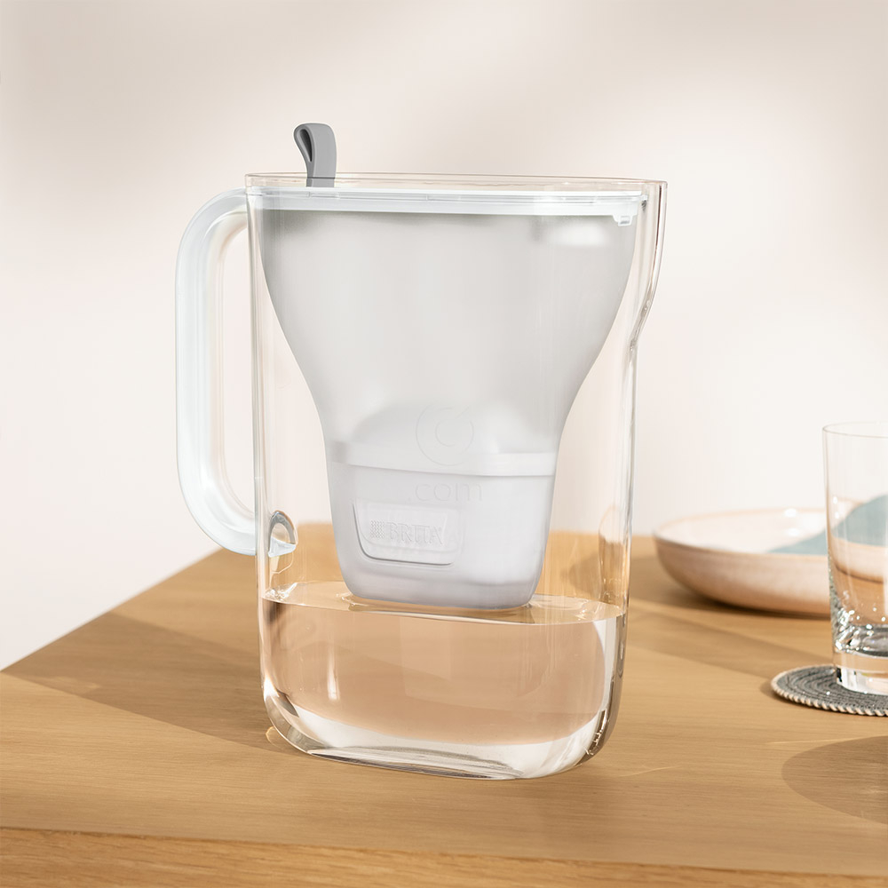 Brita Style Cool LED, vrč za filtriranje vode - siv (2,4 l)