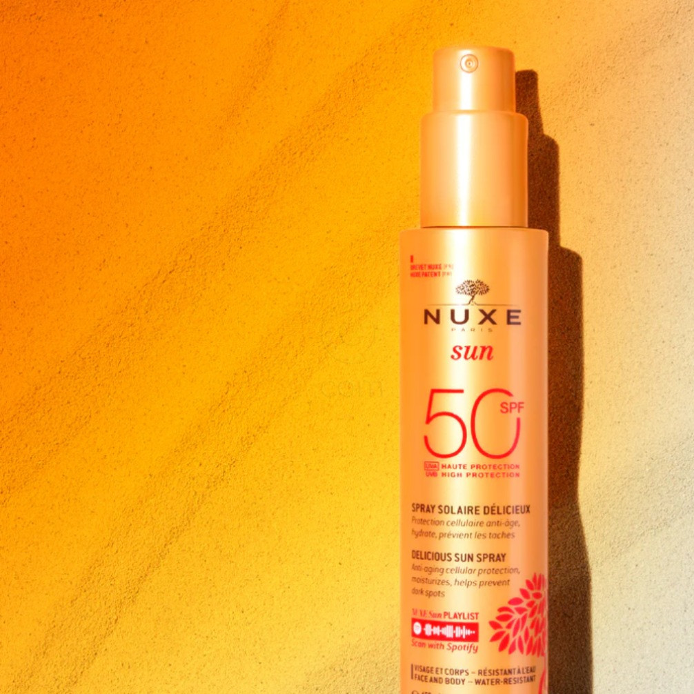Nuxe Sun, pršilo za zaščito pred soncem za obraz in telo - ZF 50 (150 ml)