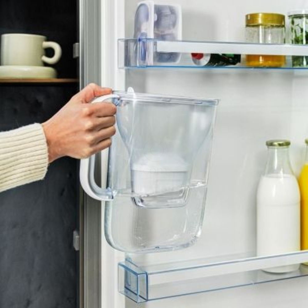 Brita Style Cool LED, vrč za filtriranje vode - mat bela (2,4 l)