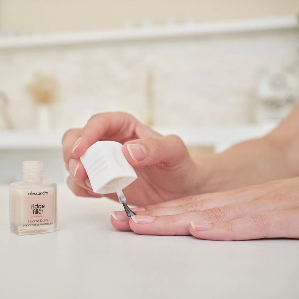 Alessandro Ridge Filler, negovalni lak (10 ml)