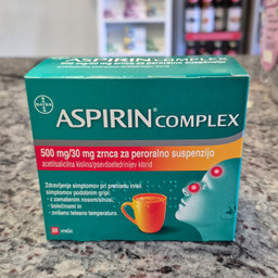 Aspirin Complex - pakiranje po 20 vrečic - pogled od sprejda