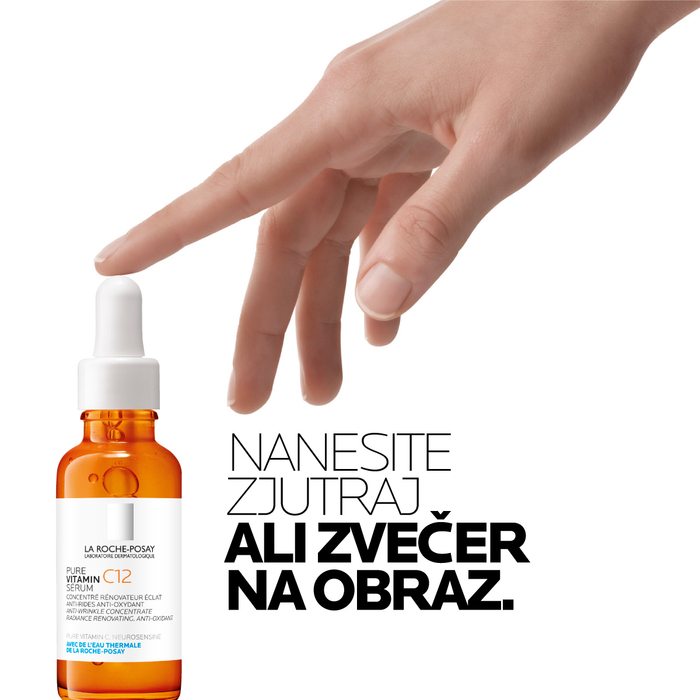 Nanašanje La Roche-Posay Pure Vitamin C12 seruma na obraz